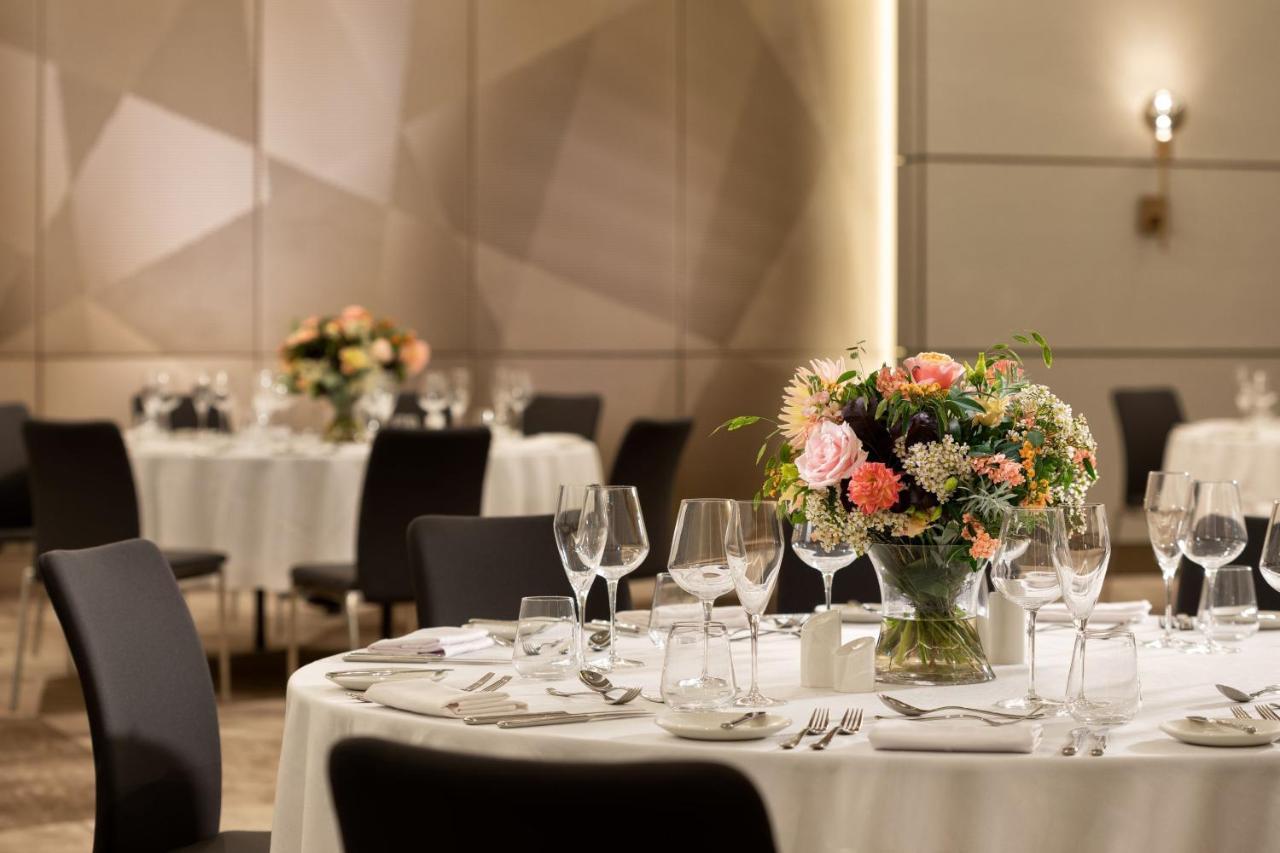The Westin London City Exterior photo The ballroom at the InterContinental Sydney